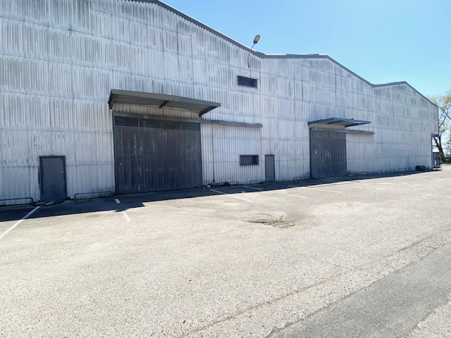 Entrepôts de 3 200 m² vendus à Caluire-et-Cuire